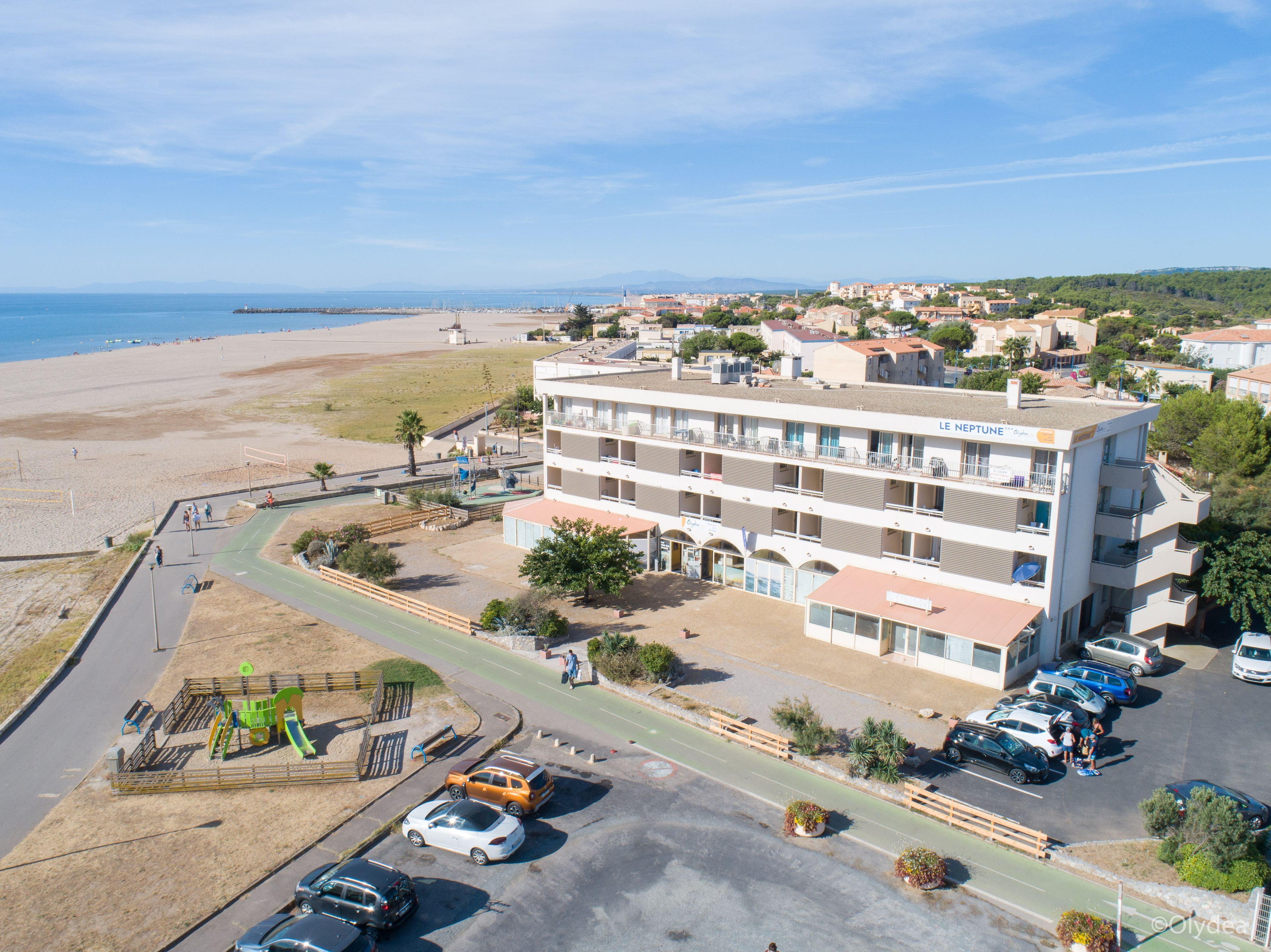 Saint Pierre la Mer by Olydea.