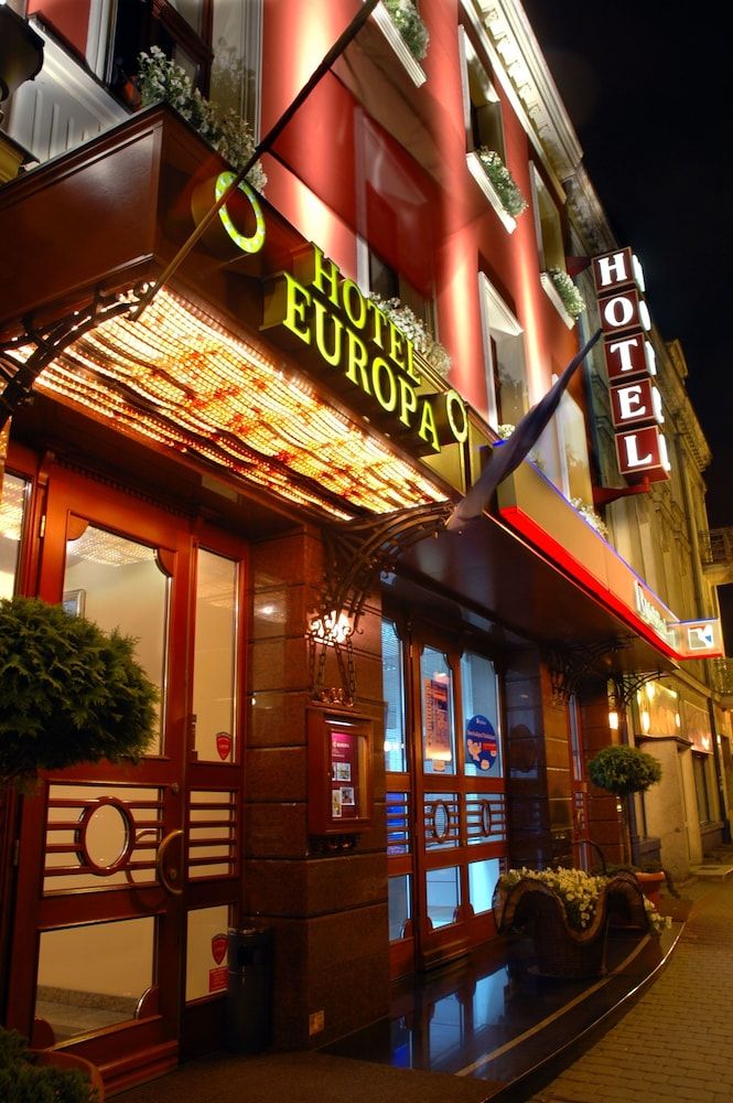 Europa Hotel.