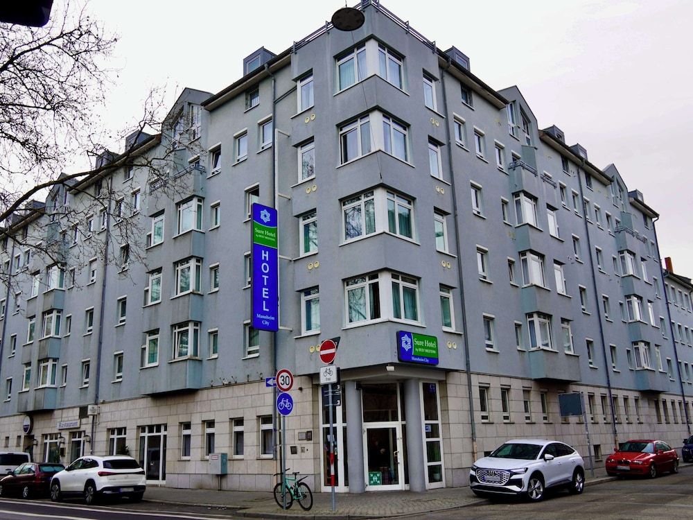 B&B HOTEL Mannheim-City.