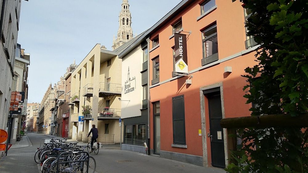 Leuven City Hostel.