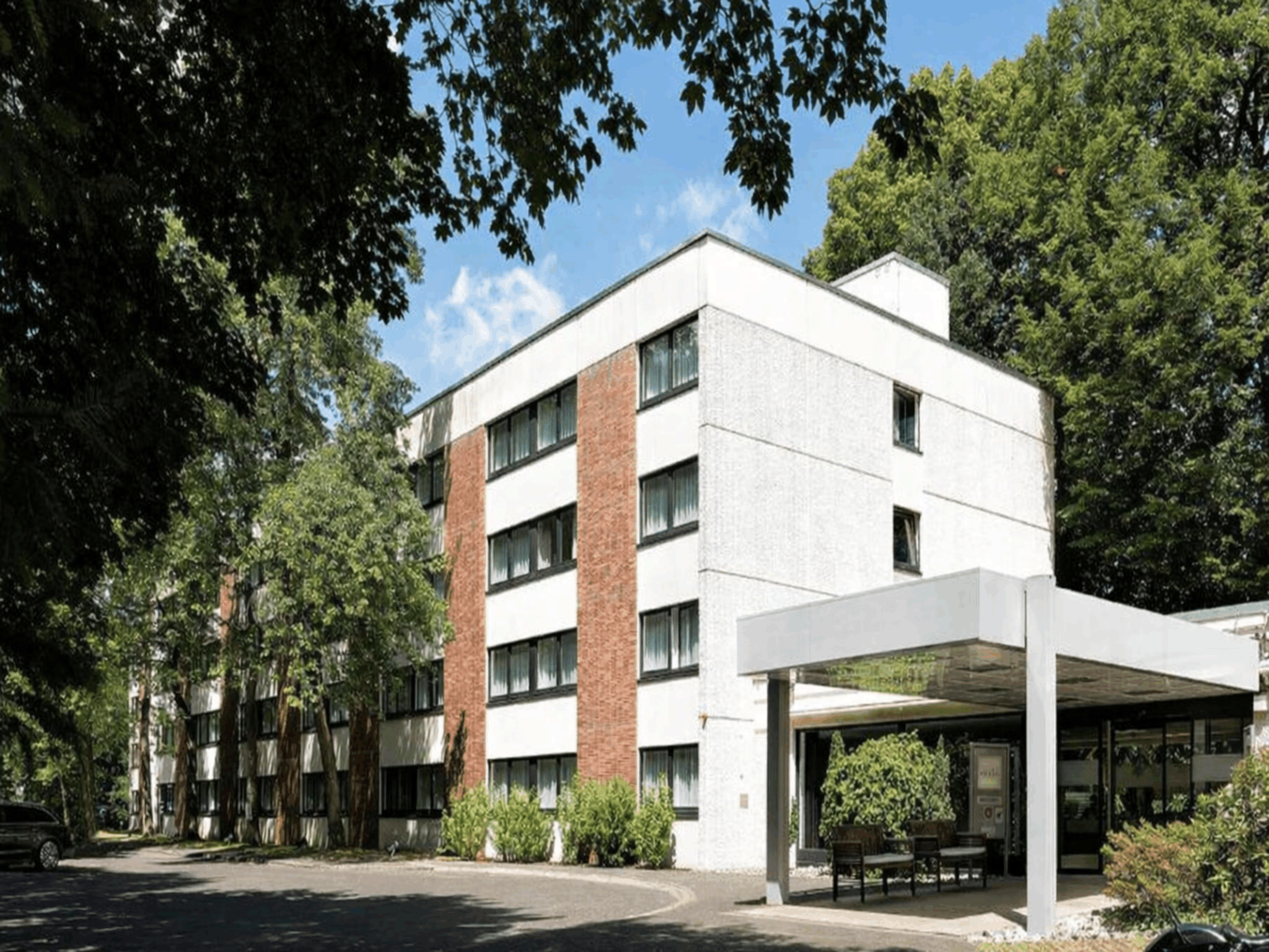 Sunday Hotel Bielefeld Johannisberg.