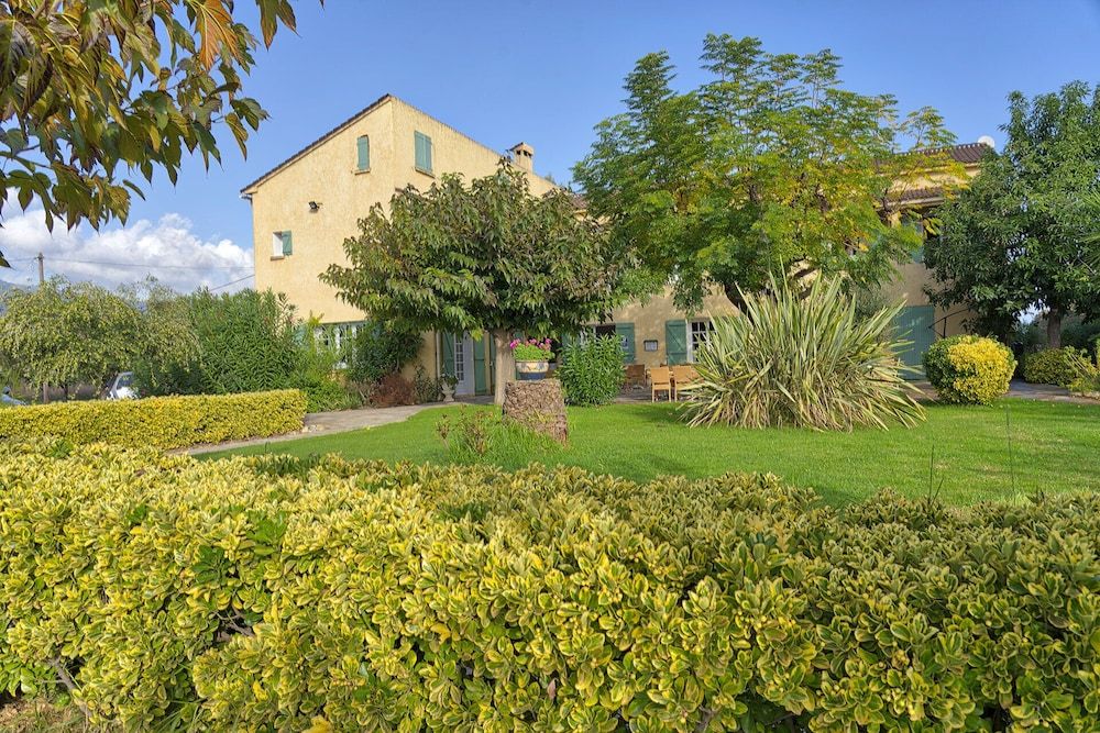 Auberge Les Oliviers.