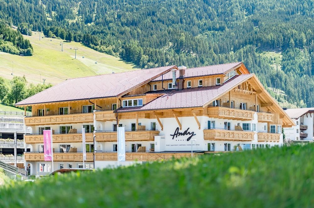 Hotel Andy.