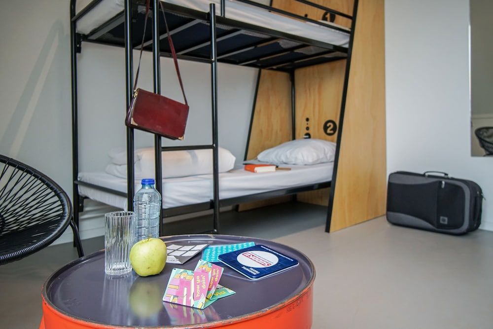 Via Amsterdam - Hostel.