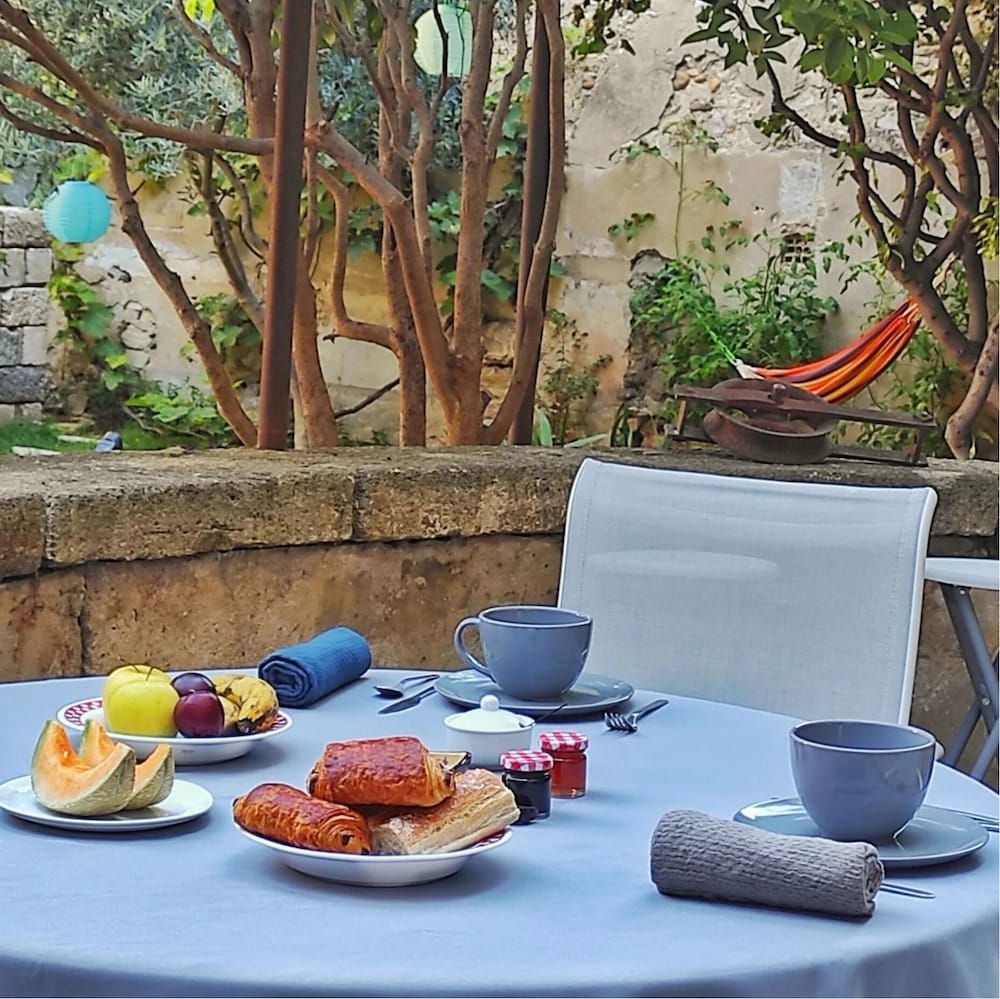 La Vigneronne des Costières.