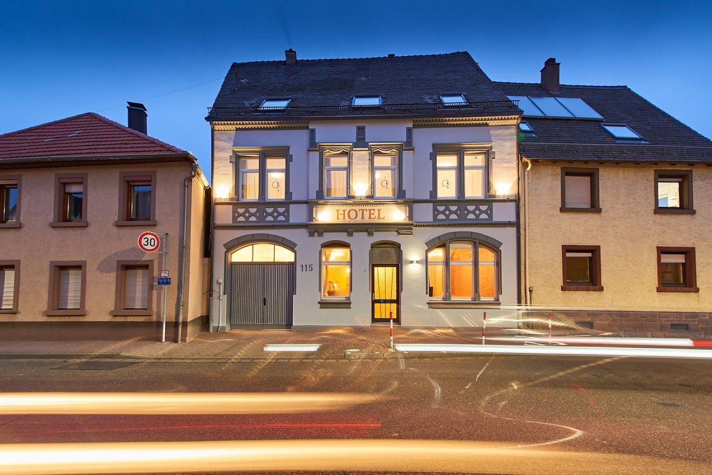 Hotel Phoenix.