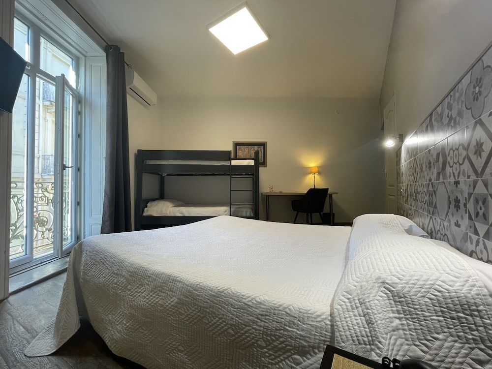 Hôtel MISTRAL Comédie Saint Roch.