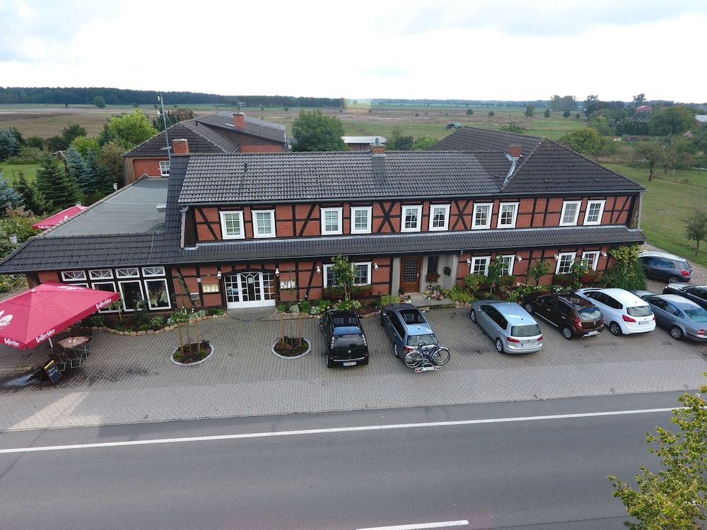 Das Wolfshotel am Arendsee.