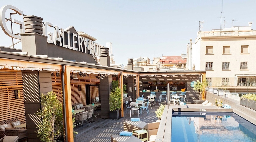 Gallery Hotel