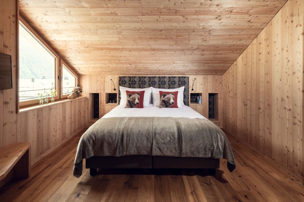 Conrad's Mountain Lodge.