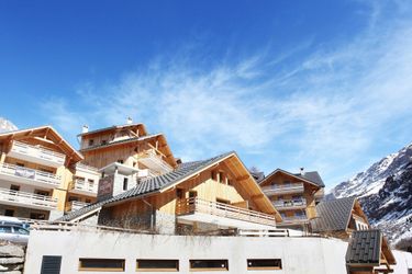 5-persoons bungalow Modern apartment with a dishwasher in authentic Vaujany