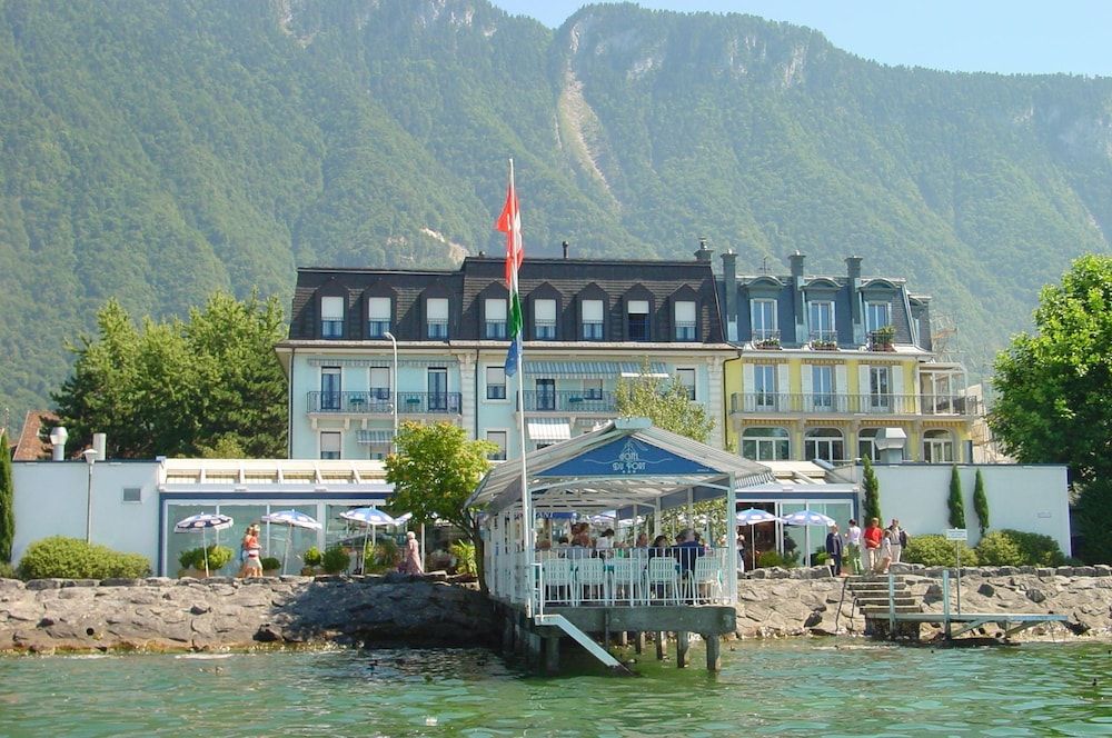 Hotel Du Port.
