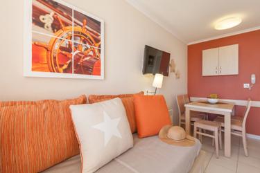 5-Personen Ferienwohnung - 1 bedroom - Terrace or balcony - Sea view - South facing