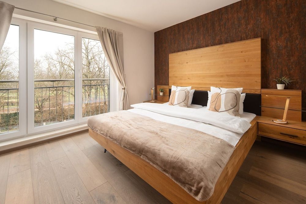 Hotel Vier Jahreszeiten direkt an den Kliniken und Therme Bad Kr.