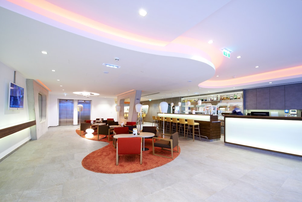 Simm's Hotel - the cityhotel next to Metro U3