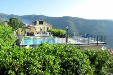 30-person holiday house San Giuseppe (VLO210)