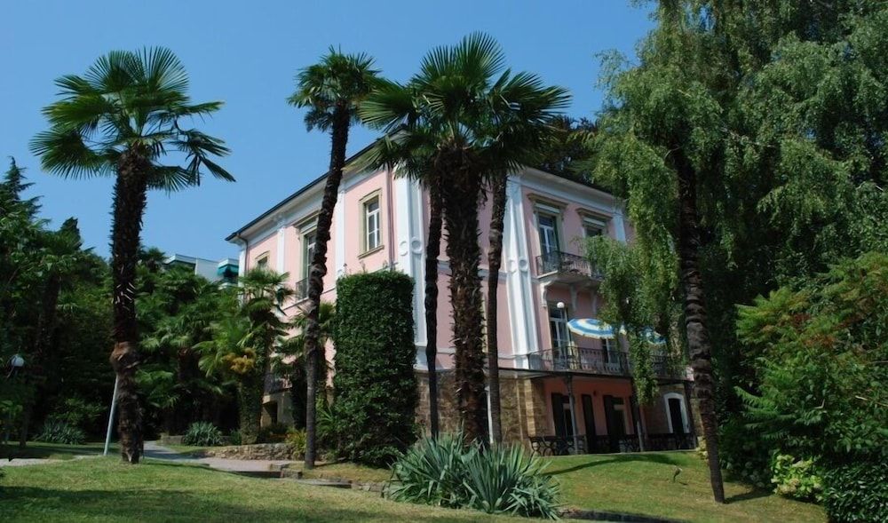 Hotel & Hostel Montarina.