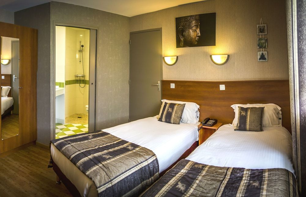 Brit Hotel Confort Azur Cholet Nord