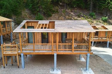 4-Personen Baumhaus Luxus mit Rutsche