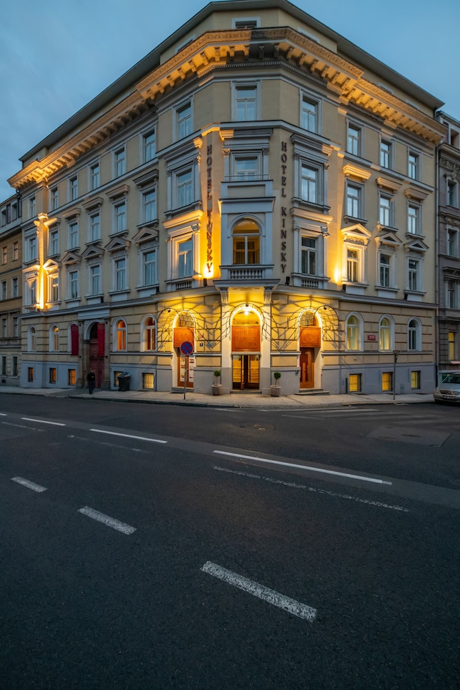 Hotel Kinsky Fountain