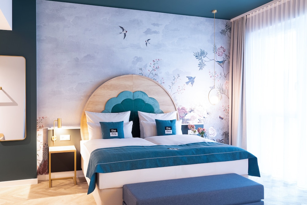 Holiday Inn - the niu, Flower Konstanz