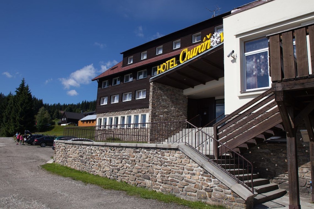 Hotel Churá?ov