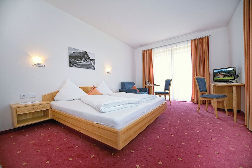 Hotel & Restaurant Der Hirschen.