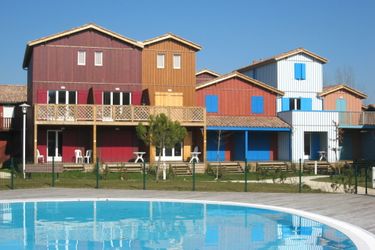 8-persoons bungalow Cozy apartment with dishwasher, near the port of Le Teich