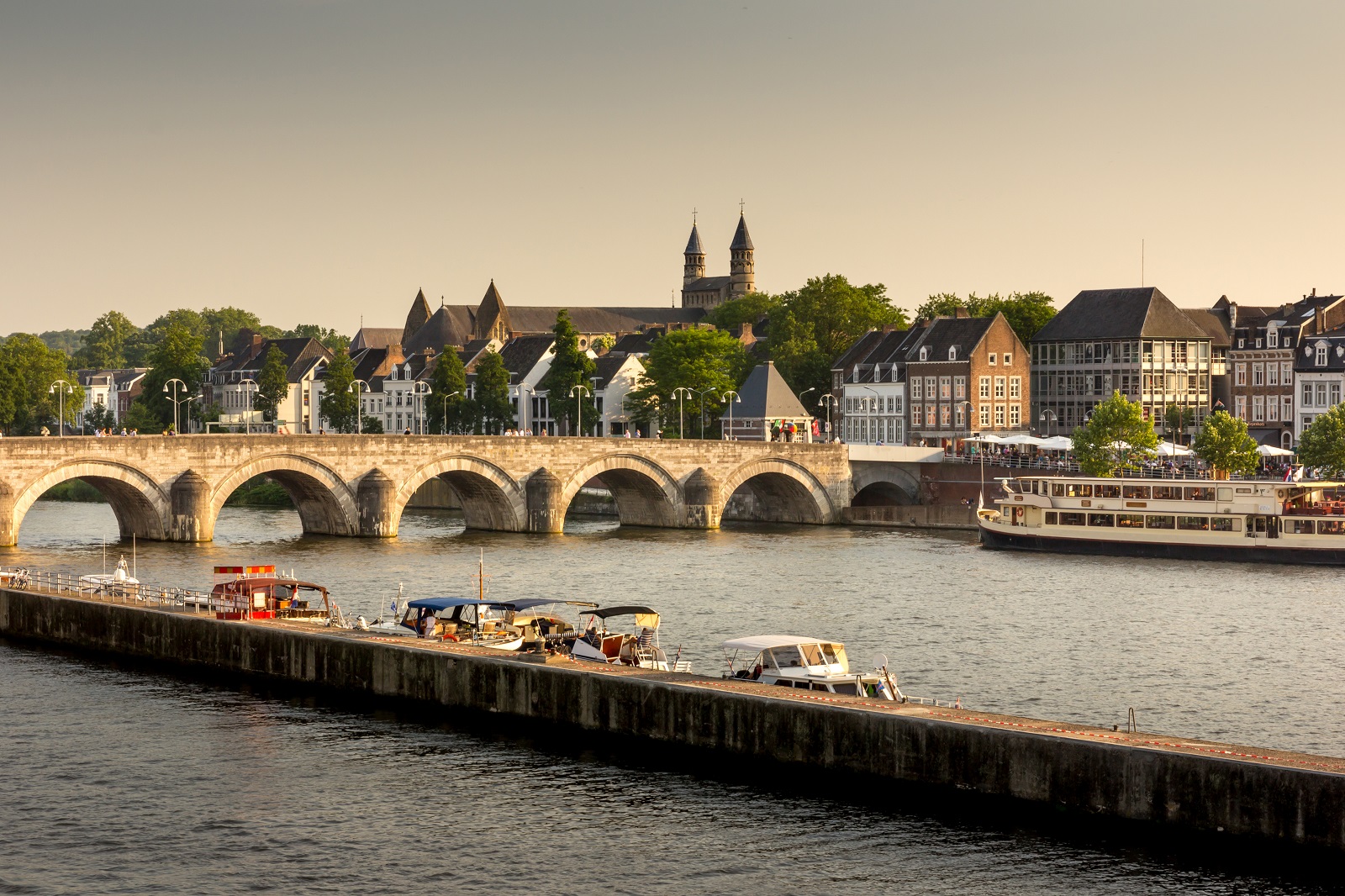 Secret Hotel Maastricht 4* Midden
