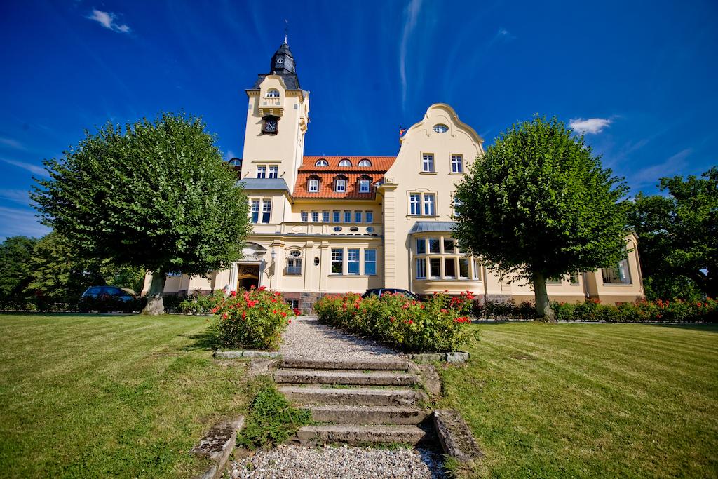 Schlosshotel Wendorf <br/>180.00 ew <br/> <a href='http://vakantieoplossing.nl/outpage/?id=4710df953ef69a3ac285547e2bce7495' target='_blank'>View Details</a>