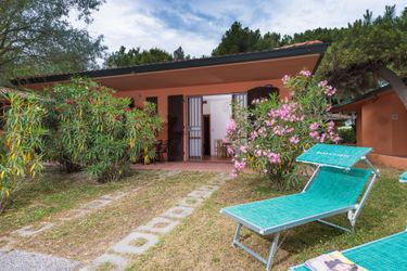 6-persoons bungalow Spacious bungalow with two bathrooms on the Adriatic coast