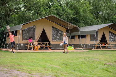 6-Personen Möbliertes Zelt Glamping de Meeuw
