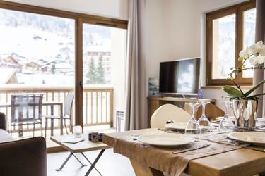 8-persoons bungalow Chic apartment 300 m from the ski lift in a mountain village