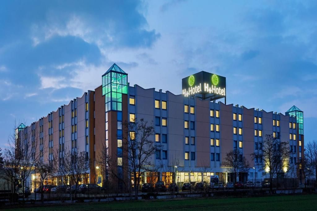 Sunday Hotel Leipzig-Halle.