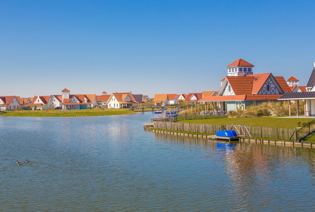 Vakantiepark aan zee in België of Nederland: Frisse zeebries, strandwandelingen, en vliegeren - Reisliefde