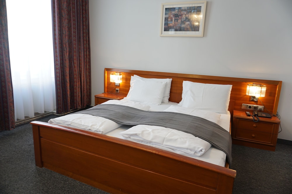 Hotel Pension Lumes - Self Check-In