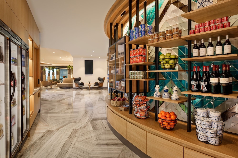 Sheraton Amsterdam Airport Hotel and Conference Center