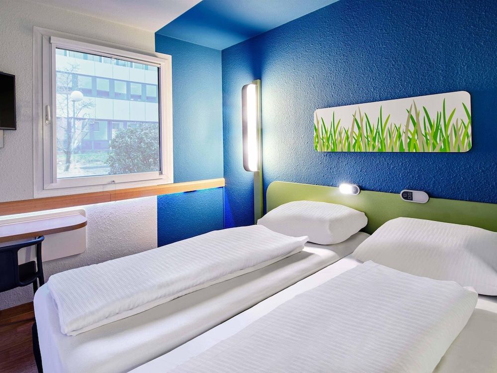 B&B HOTEL Bremen-Süd.