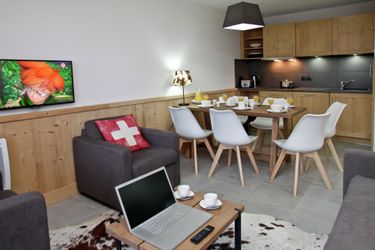 6-Personen Ferienhaus Comfortable apartment in Chatel, 50 m. from the ski lift