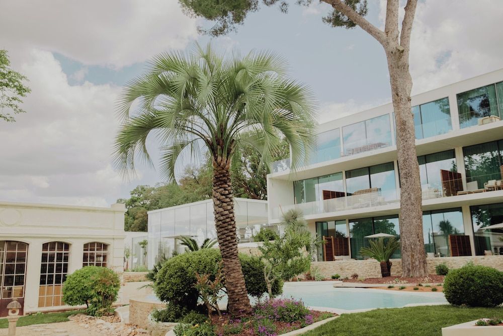 Le Domaine de Verchant Relais & Châteaux.