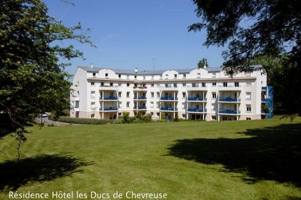Residence Hotel Les Ducs de Chevreuse <br/>66.60 ew <br/> <a href='http://vakantieoplossing.nl/outpage/?id=bf30e92f1ebc4fb16d1dfe1f0908df00' target='_blank'>View Details</a>