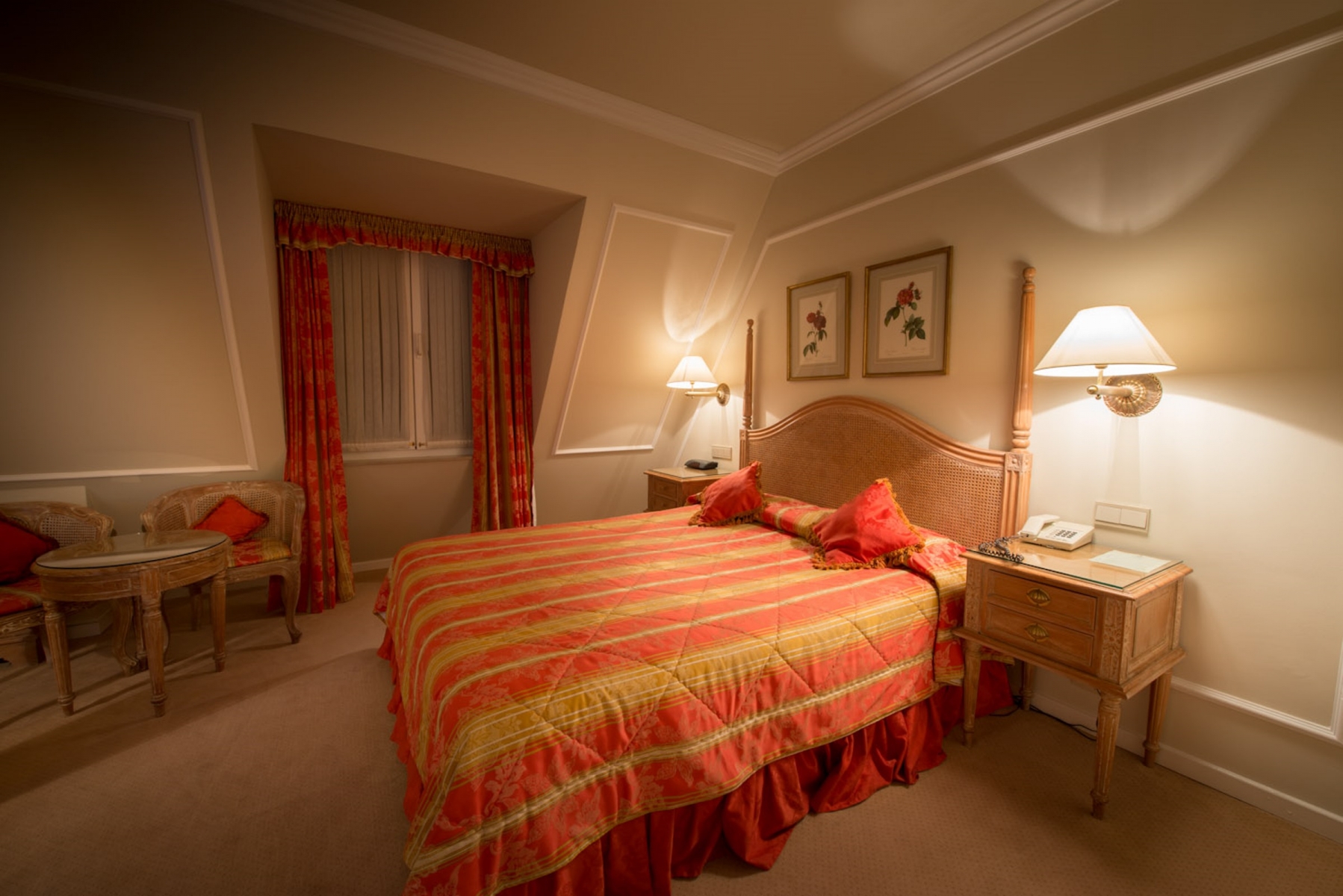 Hotel Manos Stephanie <br/>165.00 ew <br/> <a href='http://vakantieoplossing.nl/outpage/?id=e10041025174e89071bb08dc6b2b88dc' target='_blank'>View Details</a>