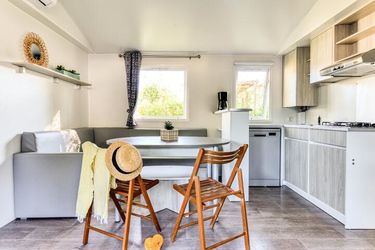 10-persoons bungalow Mobil Home Family 5 Pièces 8/10 Personnes Climatisé + TV