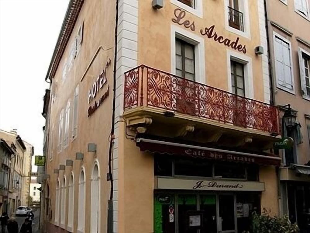 Hotel Les Arcades.