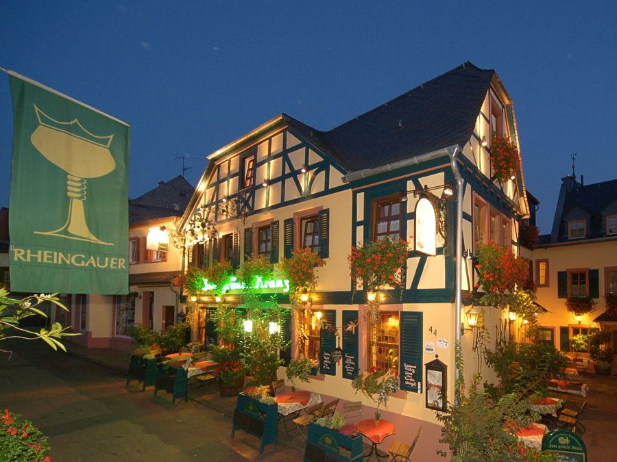 Historisches Weinhotel zum Grünen Kranz <br/>108.80 ew <br/> <a href='http://vakantieoplossing.nl/outpage/?id=99992ebde0c390cfb883bfd825d89c8e' target='_blank'>View Details</a>