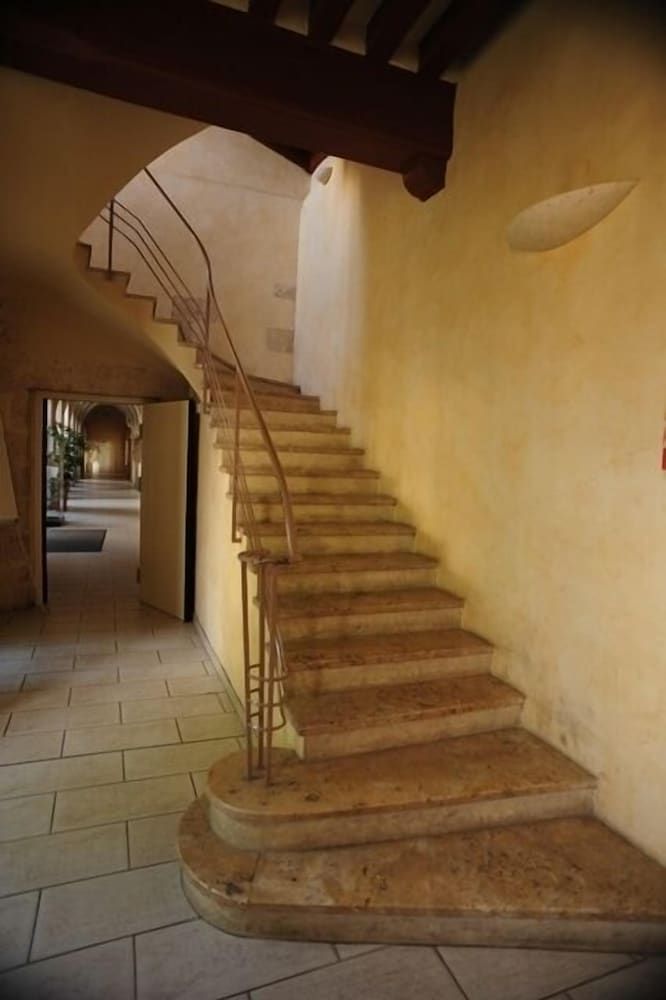 Hotellerie Saint Yves