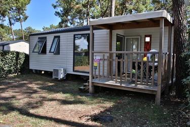 6-persoons bungalow Mobil Home Le Cap Océan Trio Confort 4 Pièces 6 Personnes Climatisé + TV