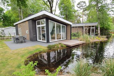 6-persoons vakantiehuis Heidehoeve Comfort aan vijverpartij