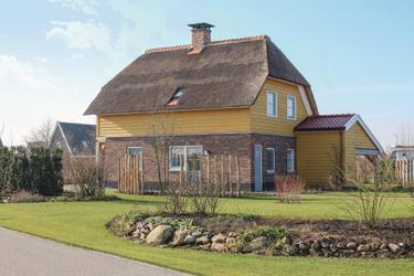 8-person holiday house HOV240