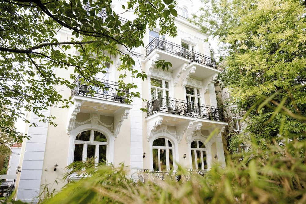 hideauts hotels Villa R